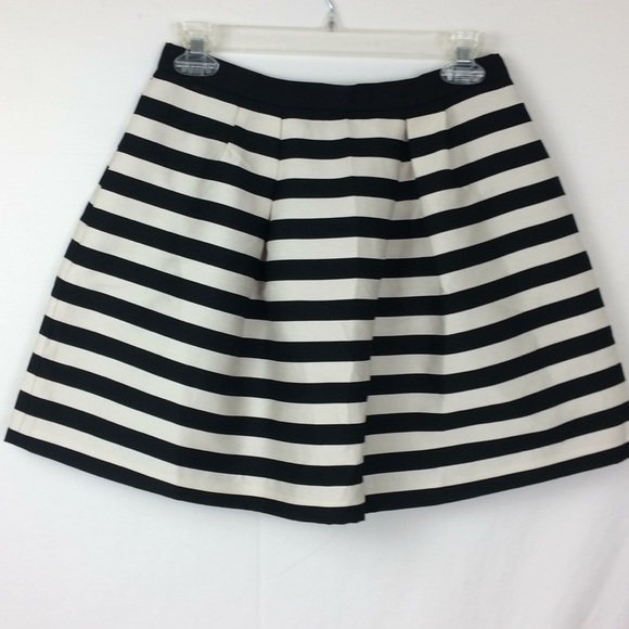 H&M Dresses & Skirts - H&M black and Cream striped skirt size 6 NWT